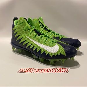 NIKE ALPHA MENACE ELITE TD FOOTBALL CLEATS SIZE 16